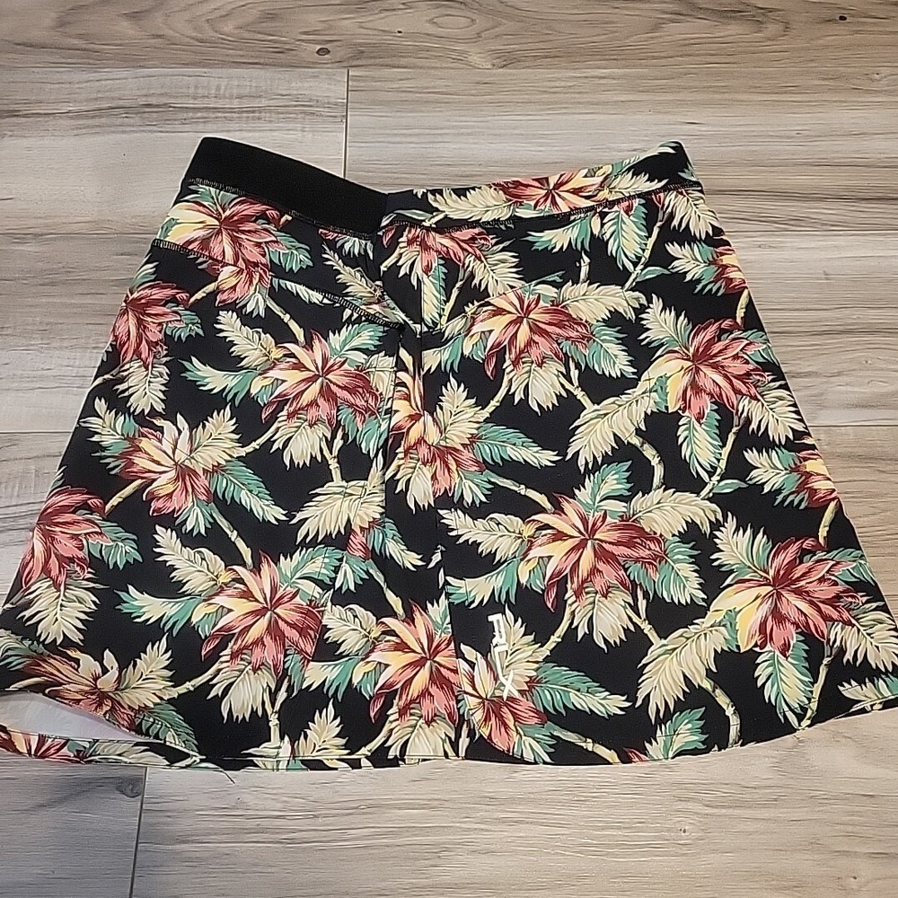 RLX Ralph Lauren Hawaiian Golf Skort Womens Medium Floral Allover Active‎ NEW